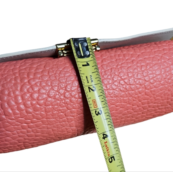 Burberry Rare Leather Bag/Crossbody - Picture 10 of 12